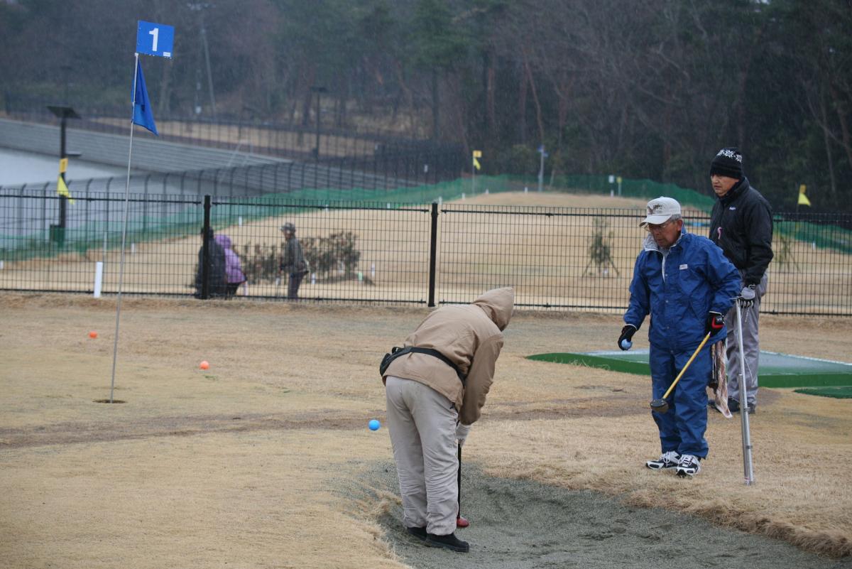 日頃の練習の成果を発揮し、元気いっぱいにプレーする選手