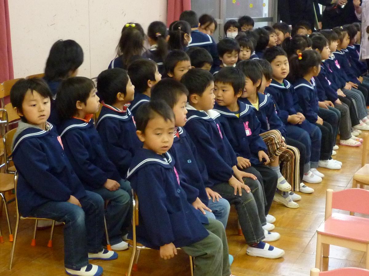 入園式前、新入園児と会えるのを心待ちにわくわくした様子の在園児たち