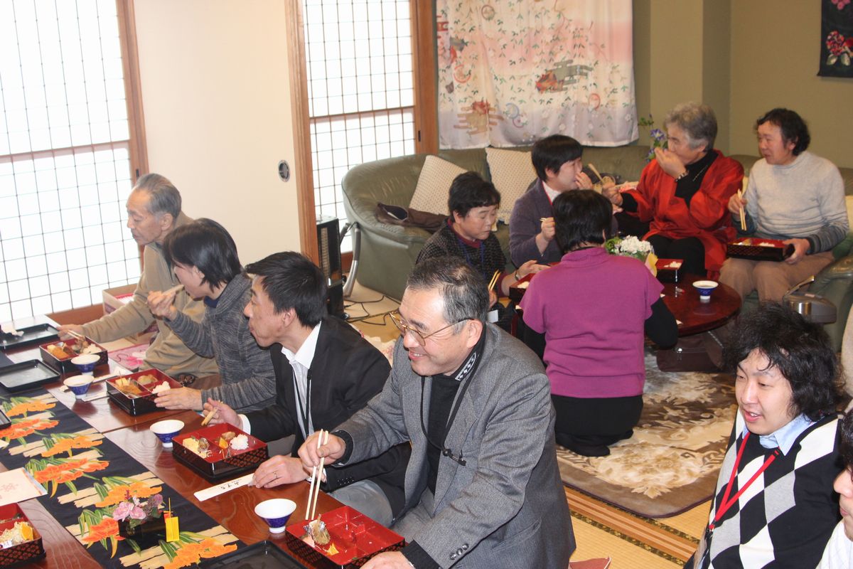 懇親会は笑顔もあり和やかな雰囲気でした