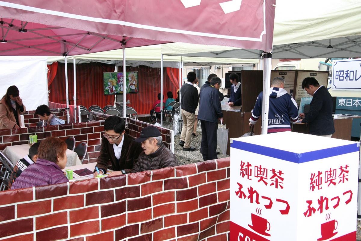 昭和レトロな雰囲気のイベント会場