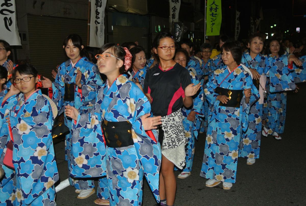 磐梯山踊りに参加した子どもたち