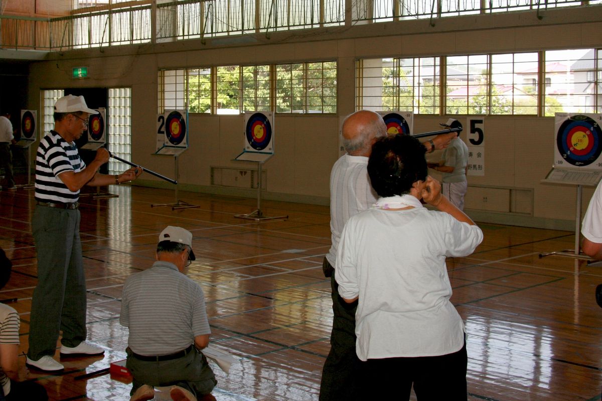 第二体育館で行われたフリーブロー大会