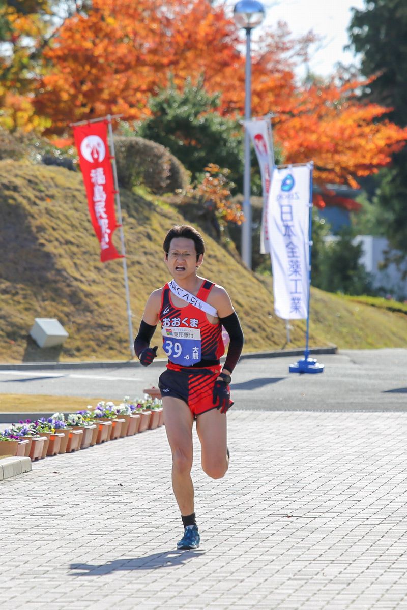 6区を走る監督兼選手の渡辺さん