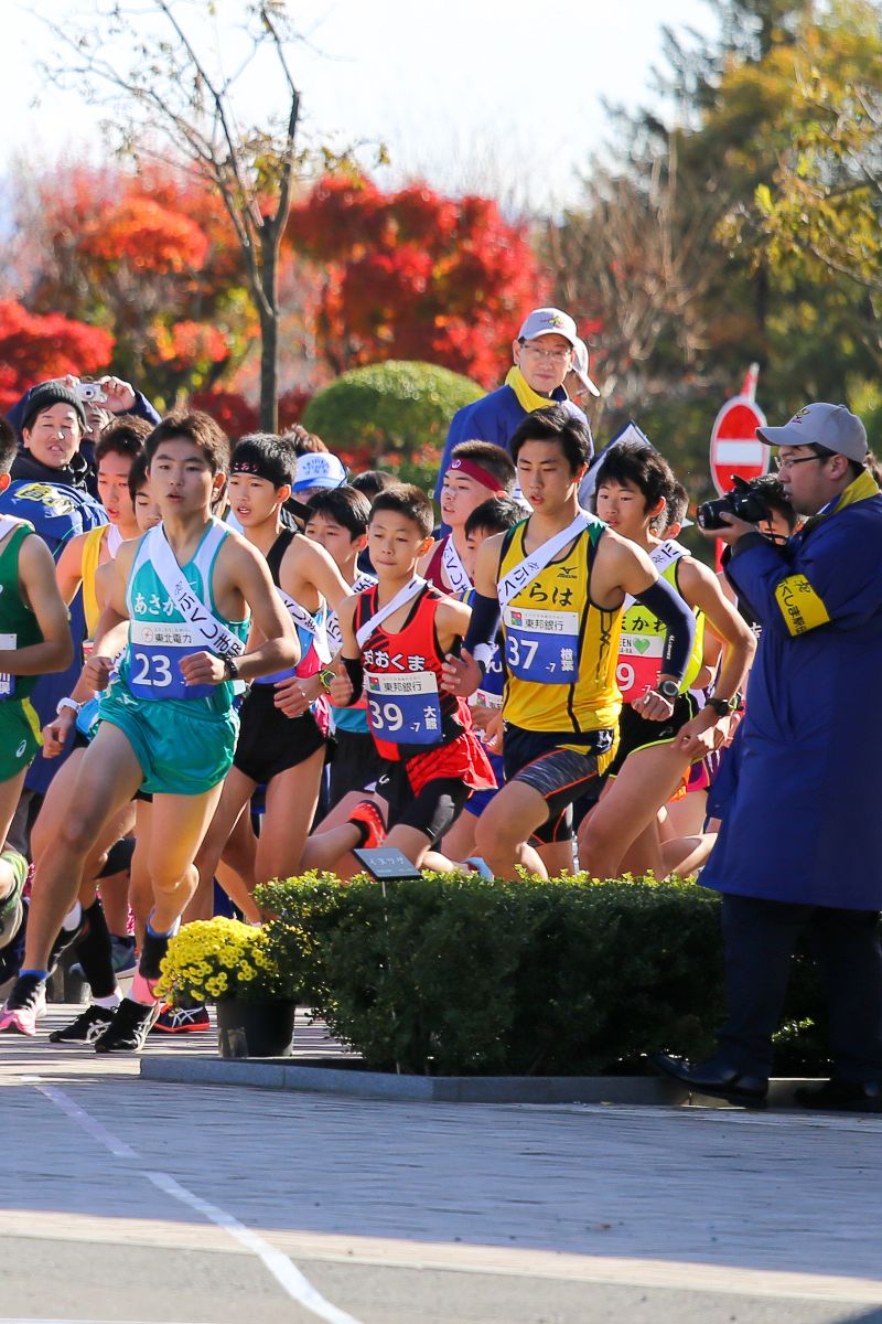 ひしめき合いながら走った7区の斉藤選手