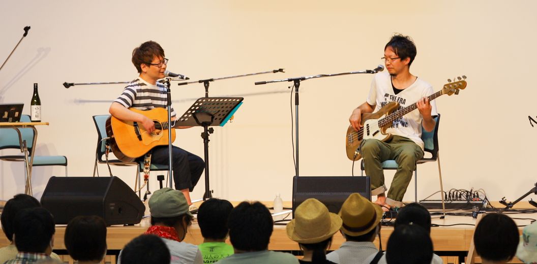 ライブを行う音速ライン