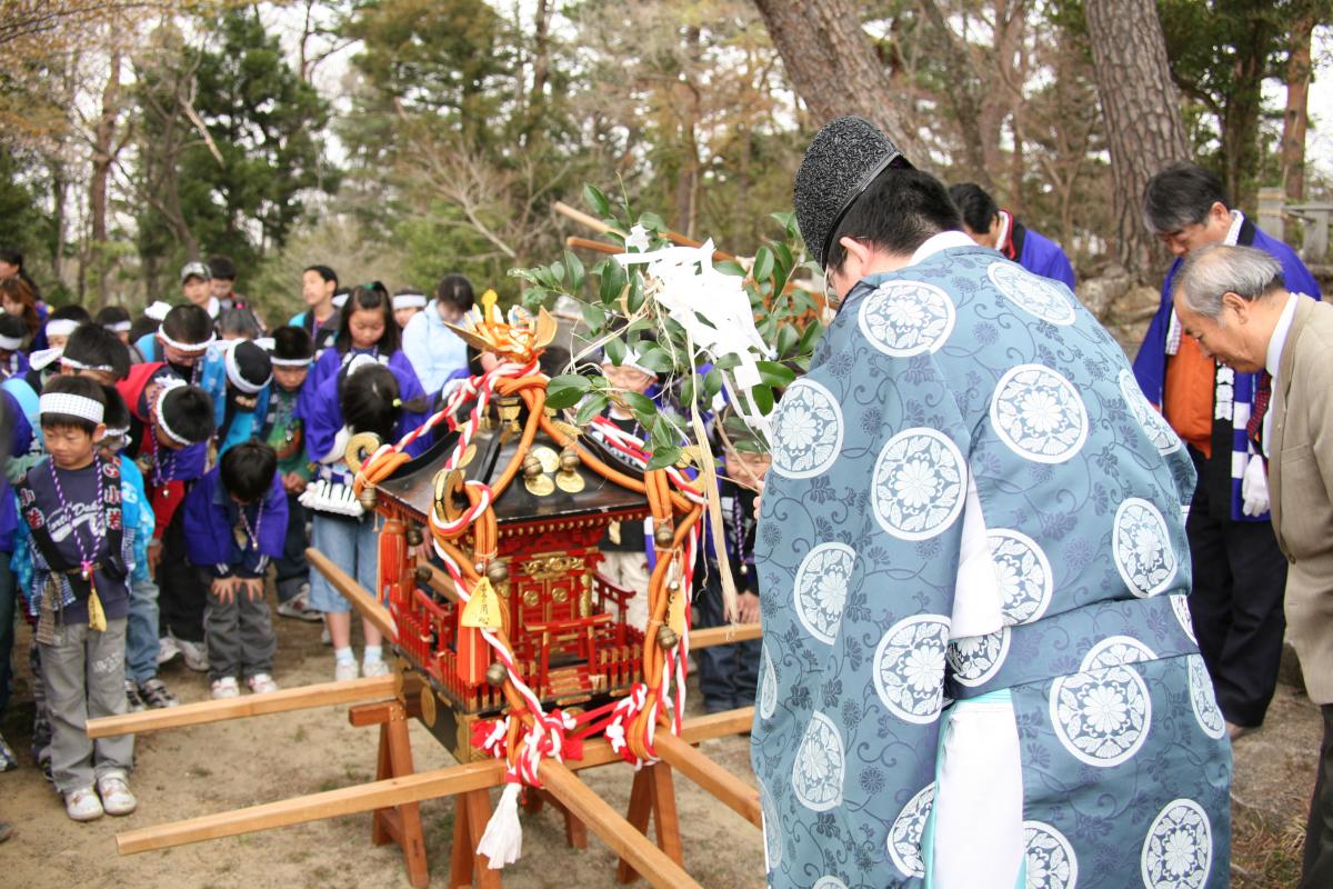 神様がお神輿にお遷りになる儀式