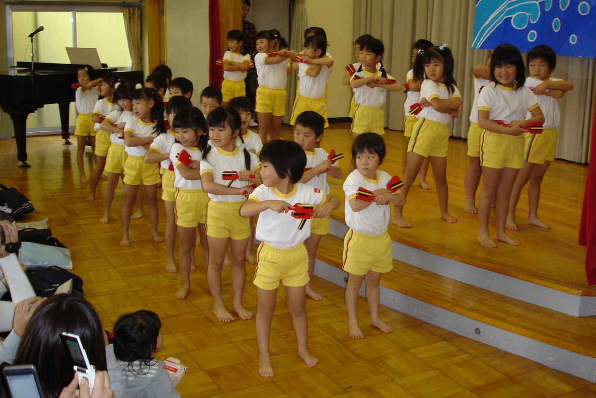 力強いよさこい踊りを披露した子どもたち