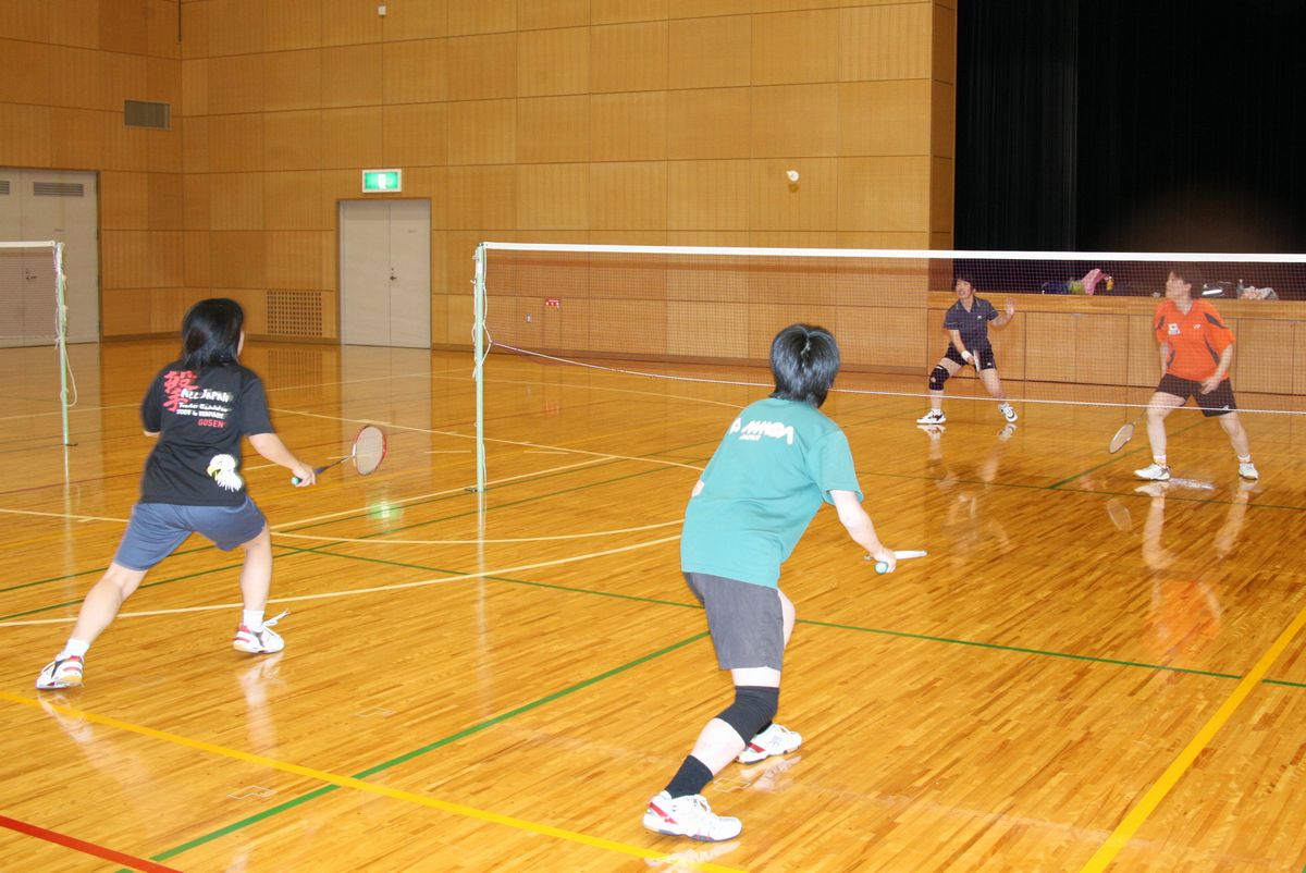 レベルの高い試合が繰り広げられたバドミントン大会