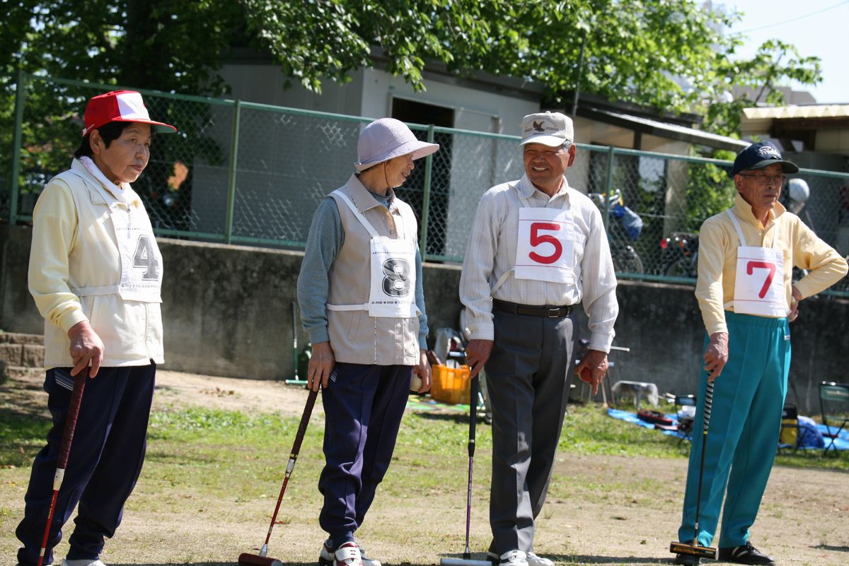 会場は終始和やかな雰囲気で、参加者は笑顔でプレーしました