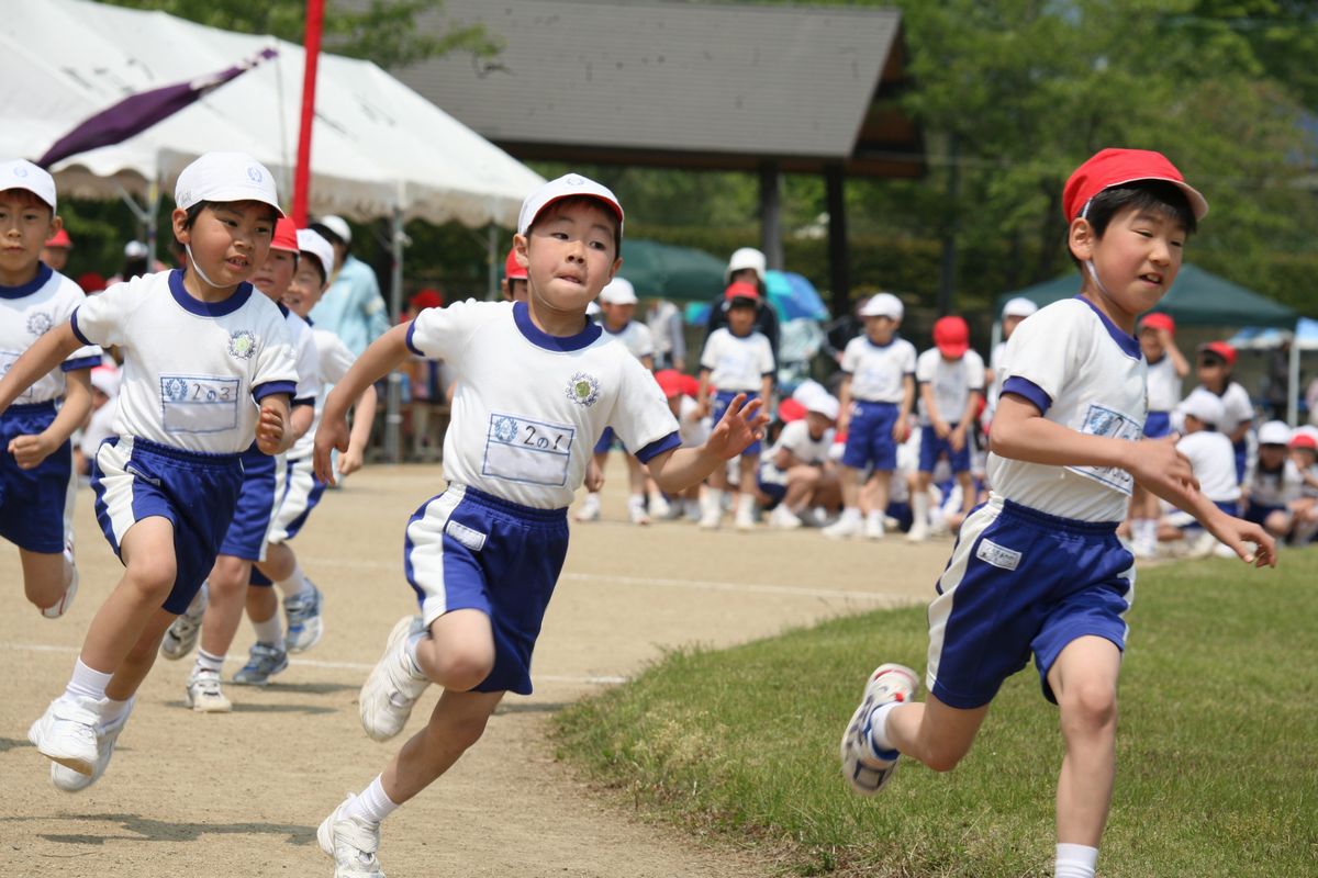 2年生男子の短距離走