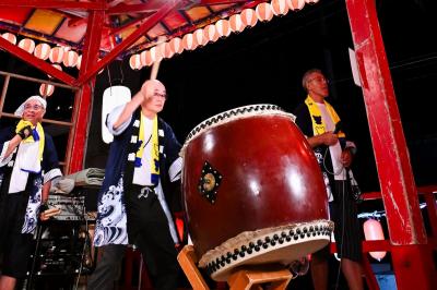 5年ぶりに会津・東山温泉盆踊りが開催され、8月3日の「大熊町民の夕べ」に熊川の有志らや会津地方に避難中の町民が集いました。